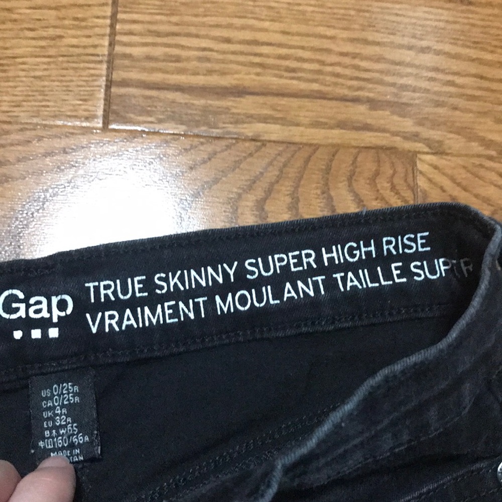 Jeans - Picture 2 of 3